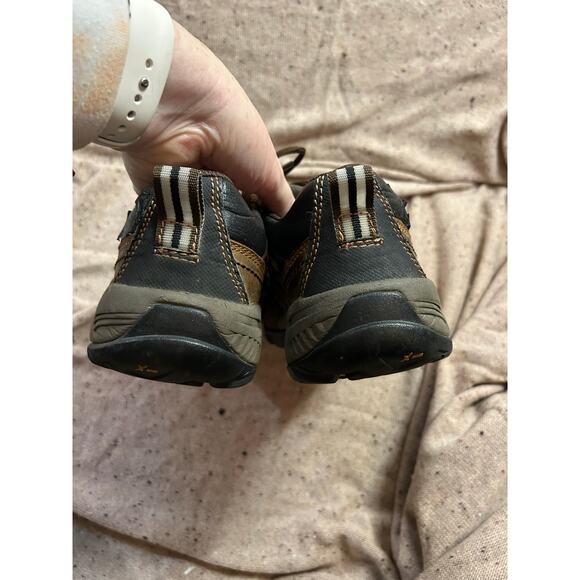 Women's Caterpillar Composite Toe Work Shoes 8.5 Good with some peeling - Picture 6 of 10